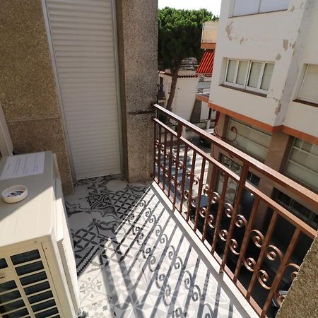 Frances Masia Roses Exterior foto